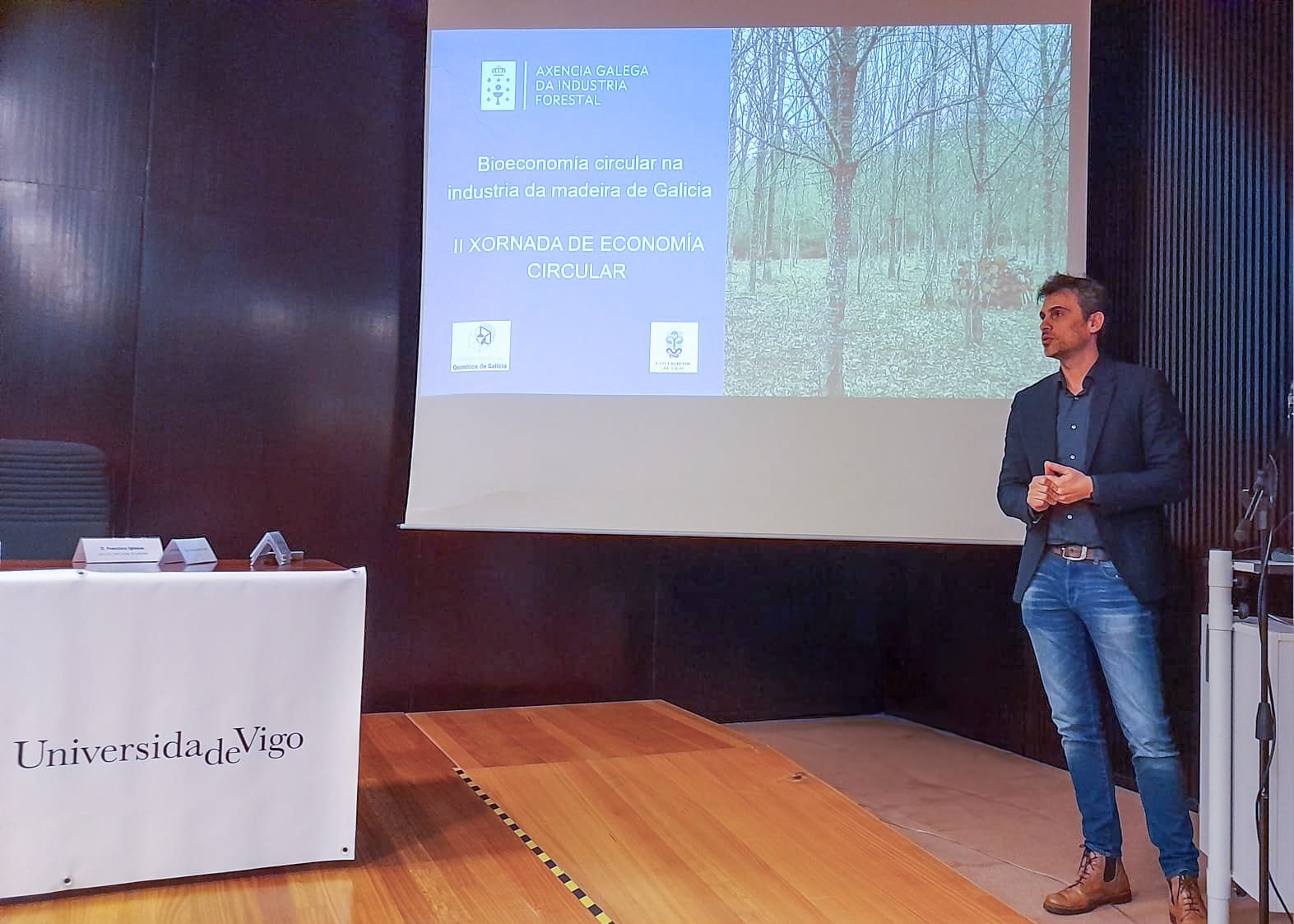 Presentación del director de la Axencia Galega da Industria Forestal en la jornada de Economía Circular 